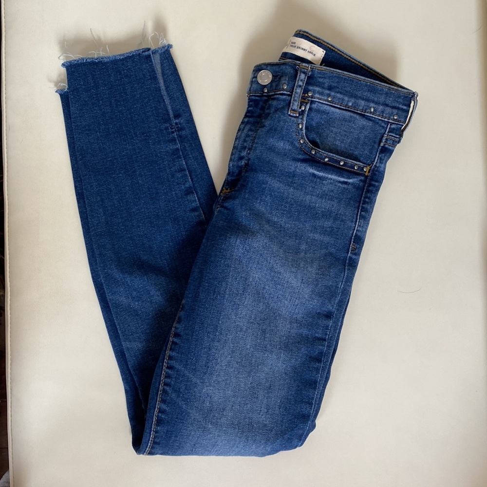 GAP1969 True Skinny Ankle Jeans with Silver Stud Detail-26R - Picture 1 of 8